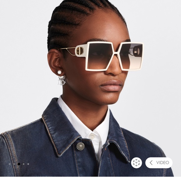 Dior 30Montaigne Sunglasses - Picture 3 of 8